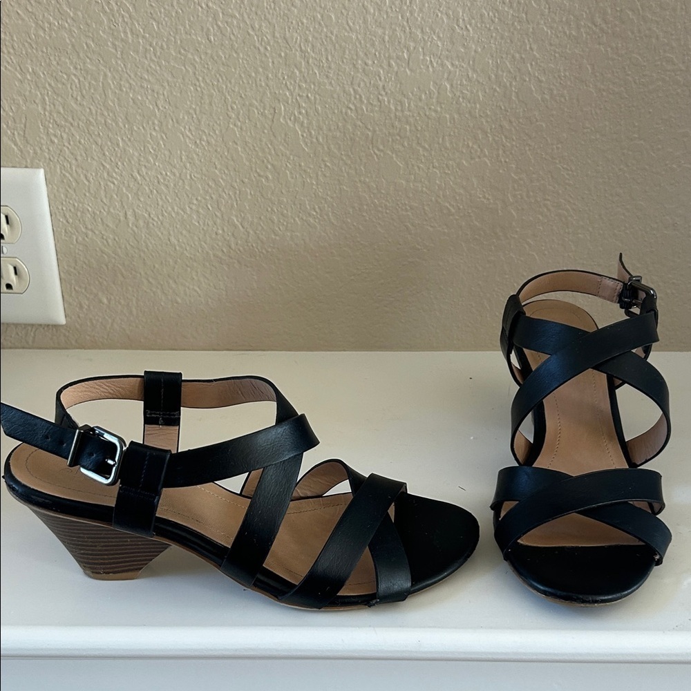 Abella Elegant Black Strappy Wedge Sandals